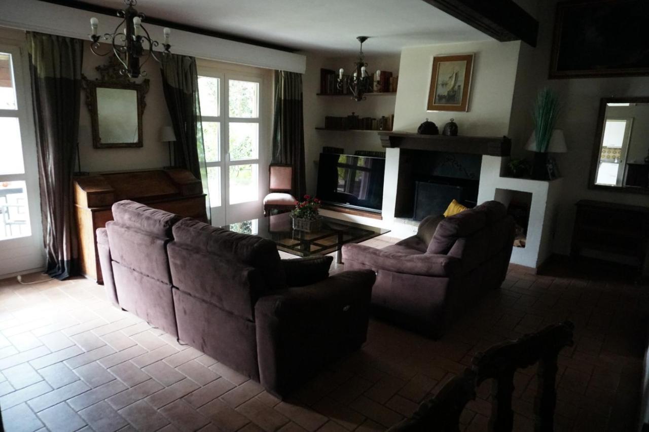 Golden Hill - Big Rooms With Kitchen And Garden Collina d'Oro Exterior photo
